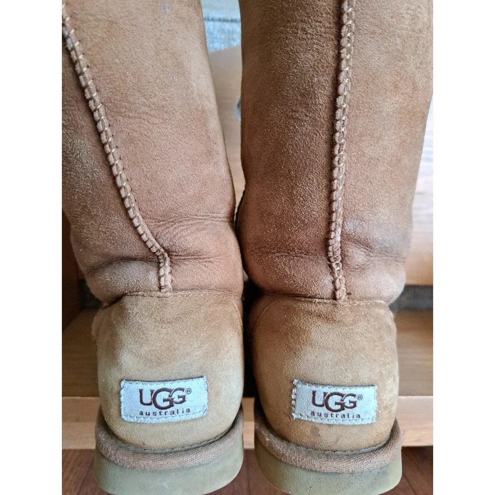 UGG Australia Women's Tan Suede Shearing Winter Snow Boots Mid-calf 8